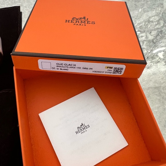 Like new in box Clic Clac H PM bracelet Large - Picture 6 of 8